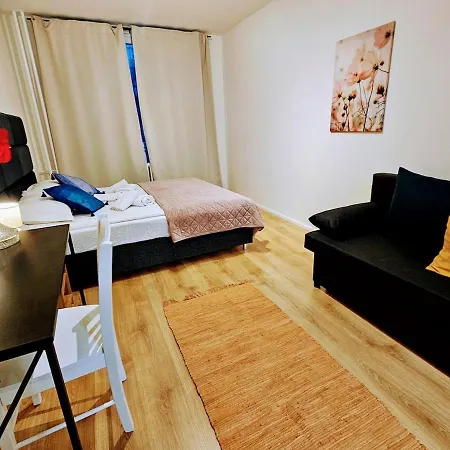 Private Garden 2br For Business & Leisure, Free Parking & Gym, By Live-inn 2 Prague