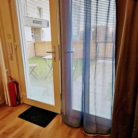 Apartment Private Garden 2br For Business & Leisure, Free Parking & Gym, By Live-inn 2 *
