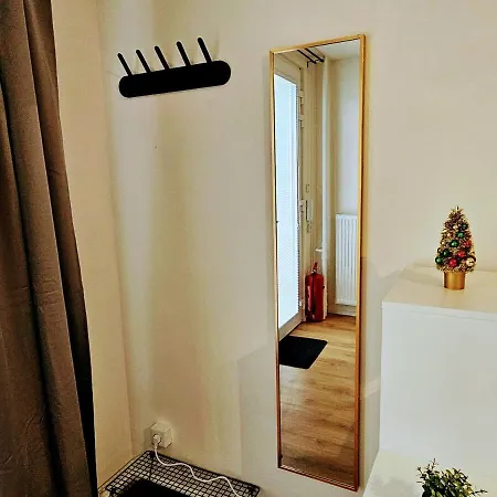Private Garden 2br For Business & Leisure, Free Parking & Gym, By Live-inn 2 Prague