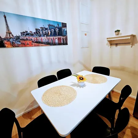 Private Garden 2br For Business & Leisure, Free Parking & Gym, By Live-inn 2 * Prague