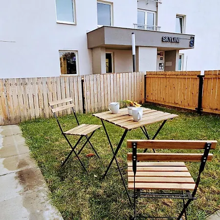 Private Garden 2br For Business & Leisure, Free Parking & Gym, By Live-inn 2 Lejlighed